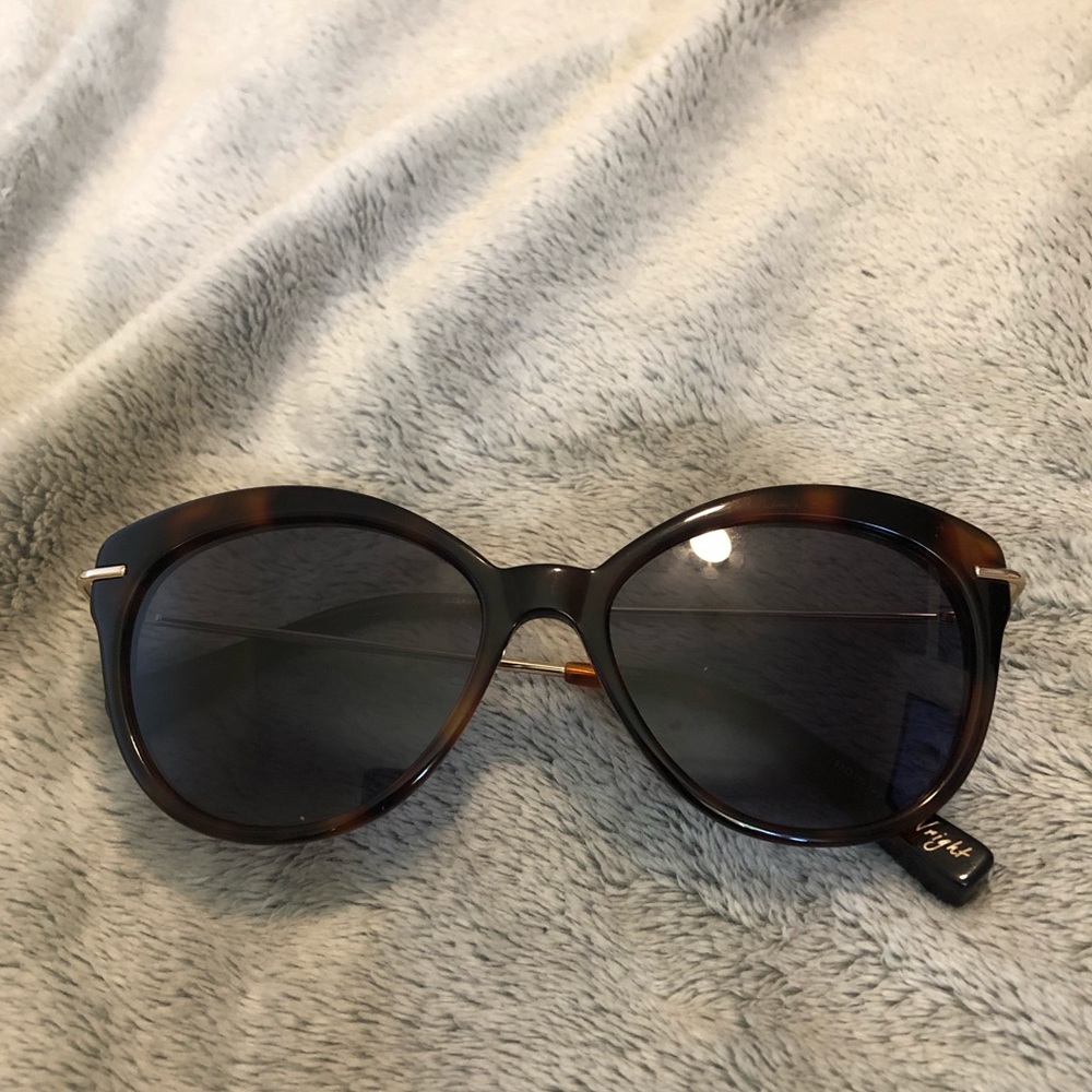 Elizabeth and James Wright 53cm Sunglasses - Picture 4 of 8
